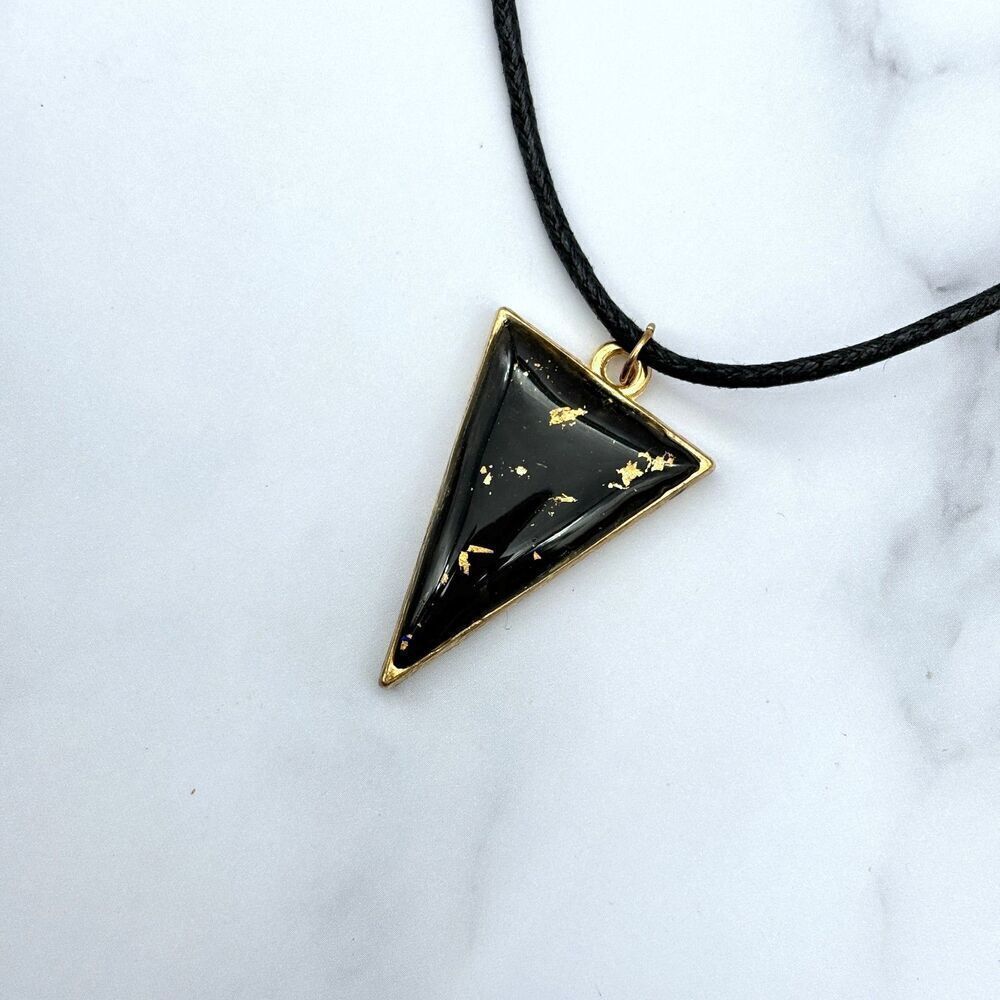 Black Color Change Mood Triangle Statement Pendant - Picture 4 of 10